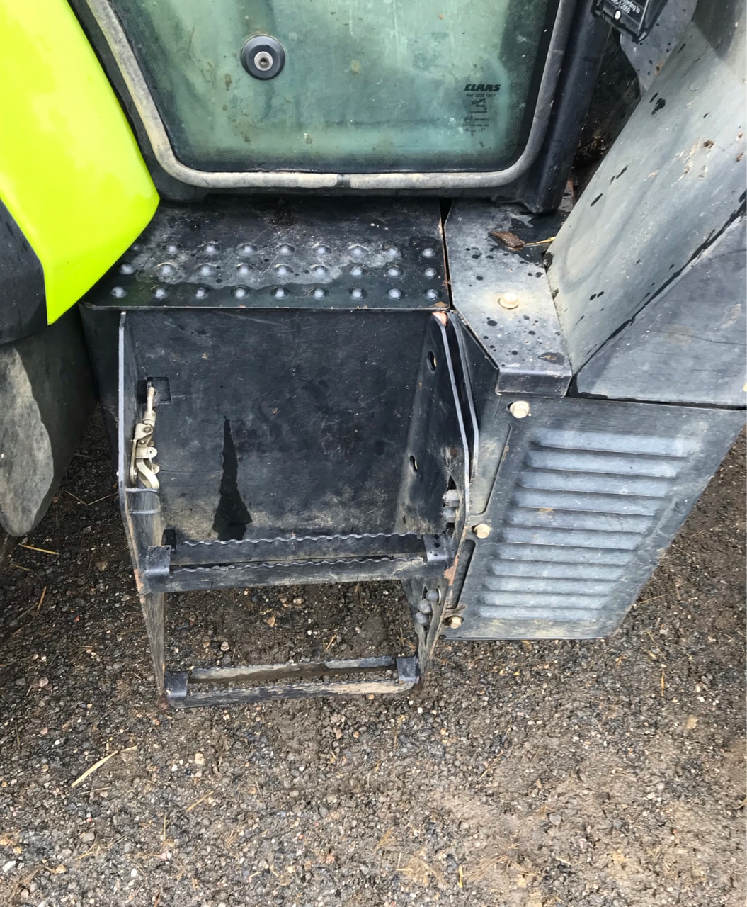 Tracteur chargeur CLAAS ARION 410 TOIT BAS - photo slide 15