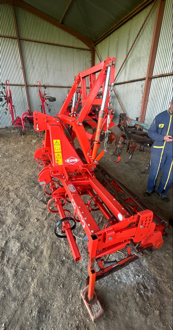 Vibroculteur KUHN CD 300 - photo slide 1