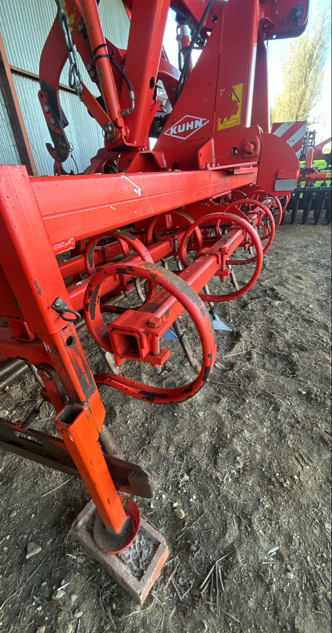 Vibroculteur KUHN CD 300 - photo slide 5