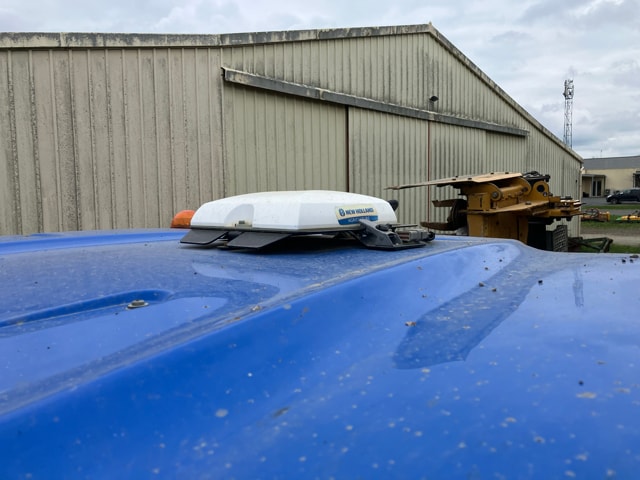 Tracteur NEW HOLLAND T7.275 HD - photo slide 12