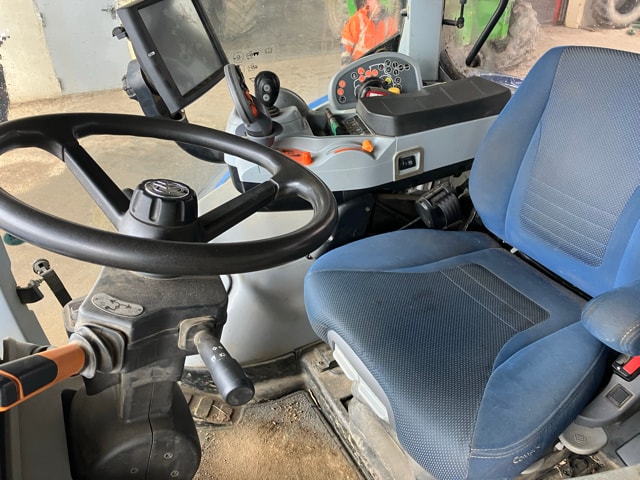 Tracteur NEW HOLLAND T7.230 CLASSIC - photo slide 14