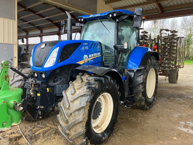 Tracteur NEW HOLLAND T7.230 CLASSIC - photo slide 2