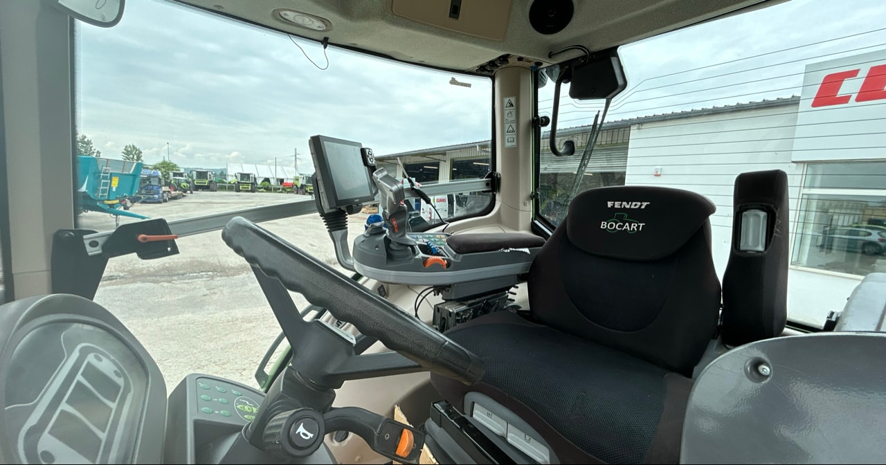Tracteur FENDT 826 VARIO - photo slide 26