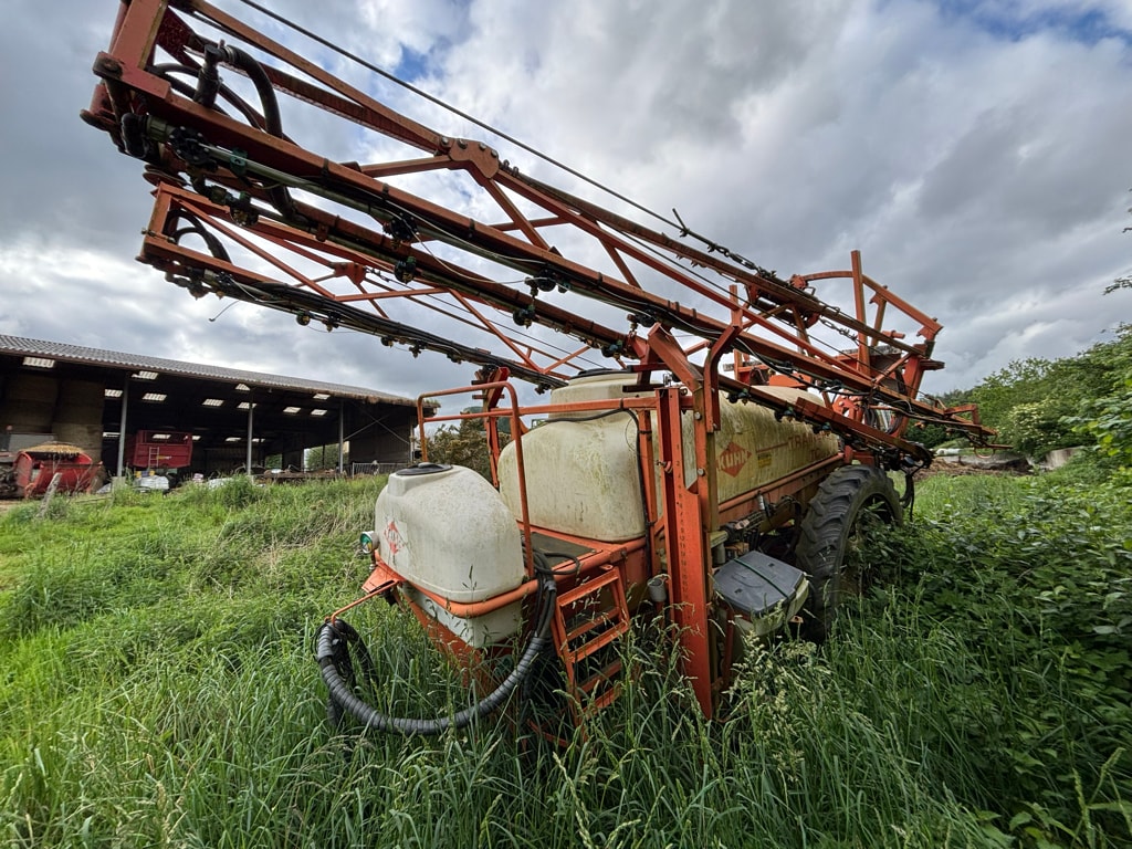 Pulverisateur KUHN Traîner TC - photo slide 2
