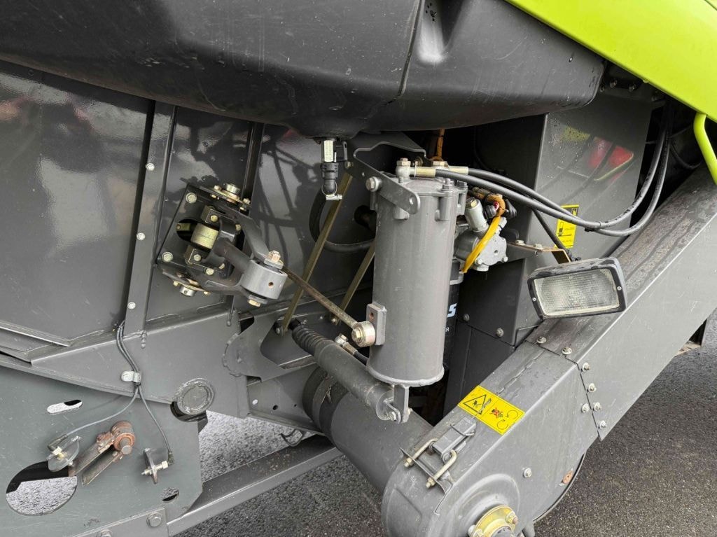Moissonneuse CLAAS LEXION 670 MONTANA - - photo slide 11