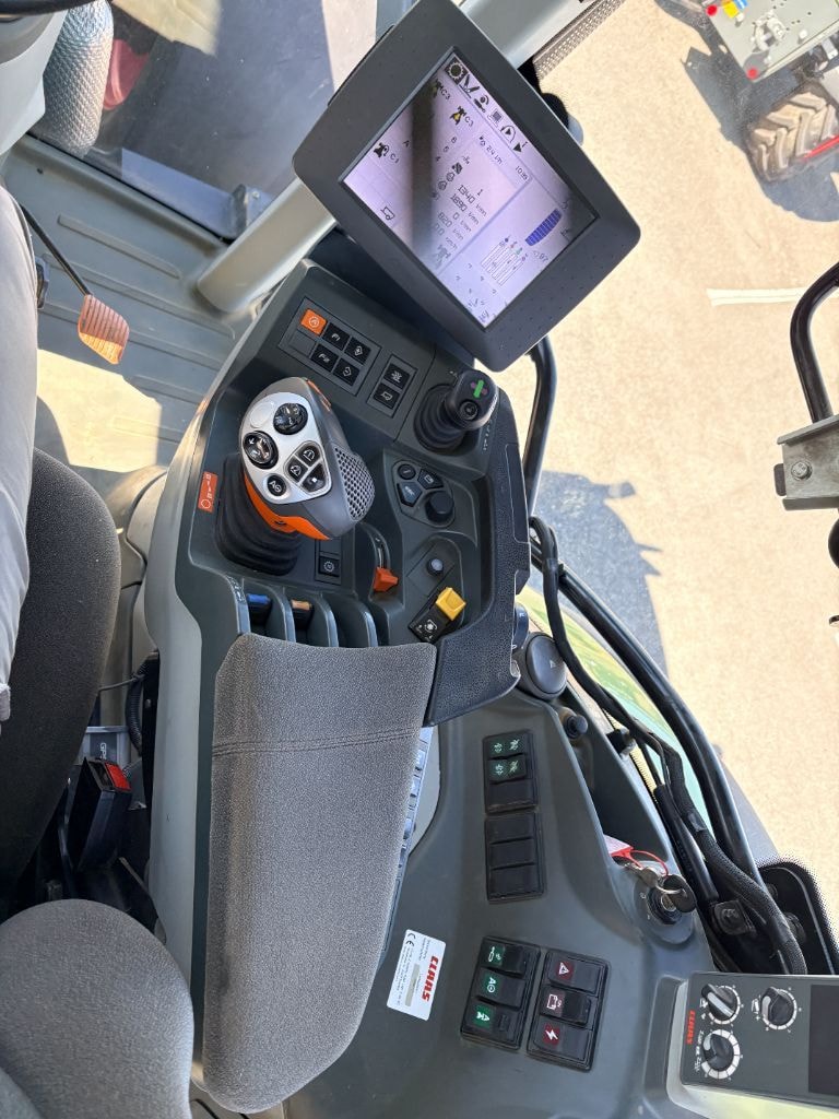 Tracteur CLAAS ARION 650 CEBIS HEXA - photo slide 12
