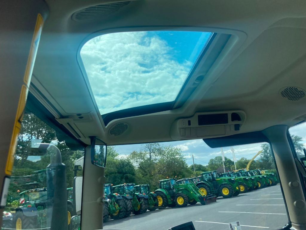 Tracteur chargeur JOHN DEERE 6130R - photo slide 12