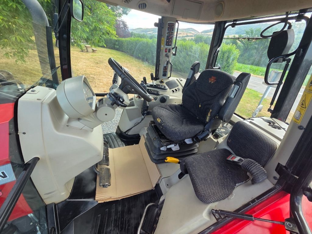 Tracteur chargeur MASSEY FERGUSON 5712S - photo slide 17