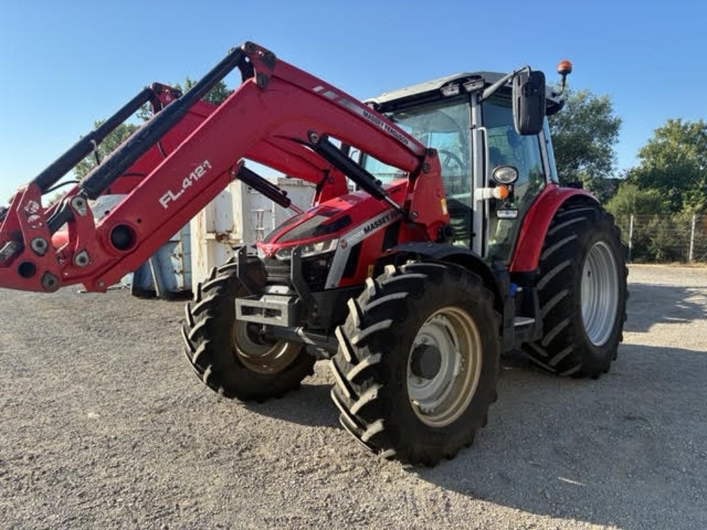 Tracteur chargeur MASSEY FERGUSON 5s135 DYNA 6 EFFICIENT - photo slide 1
