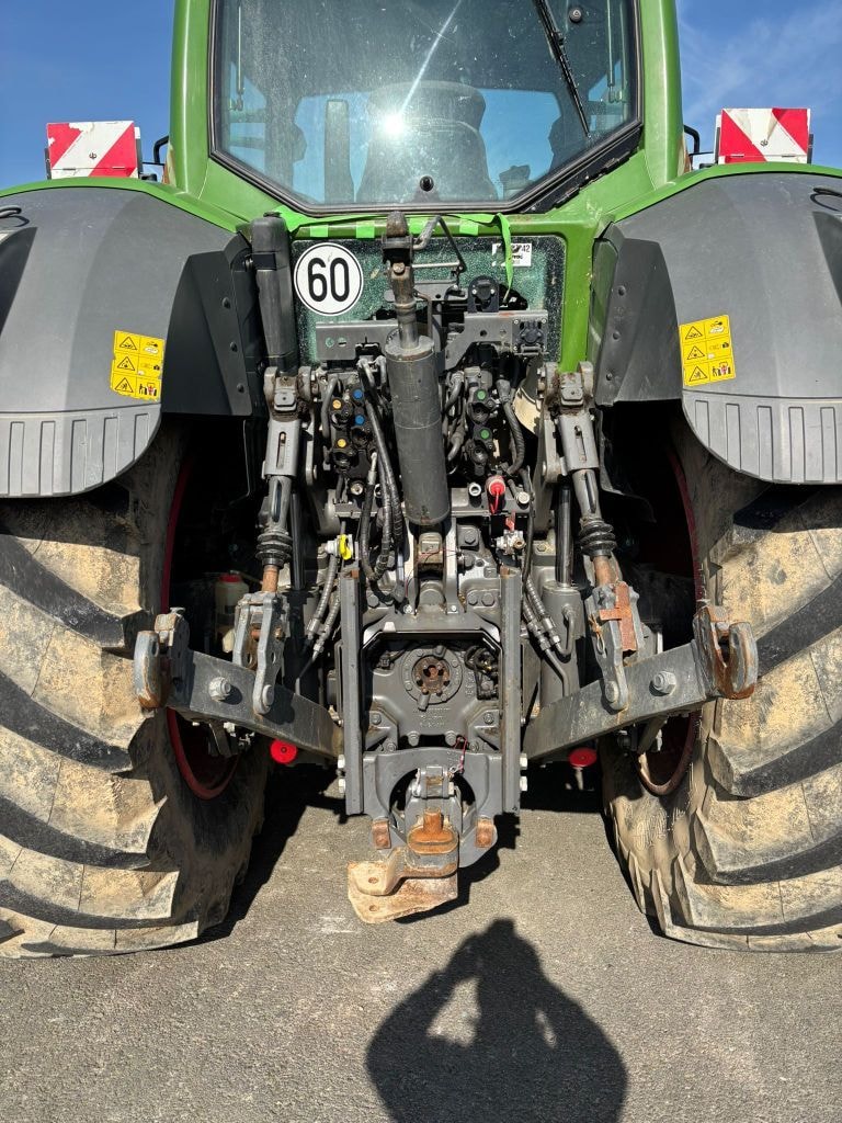 Tracteur FENDT 824 VARIO PROFI + - photo slide 7