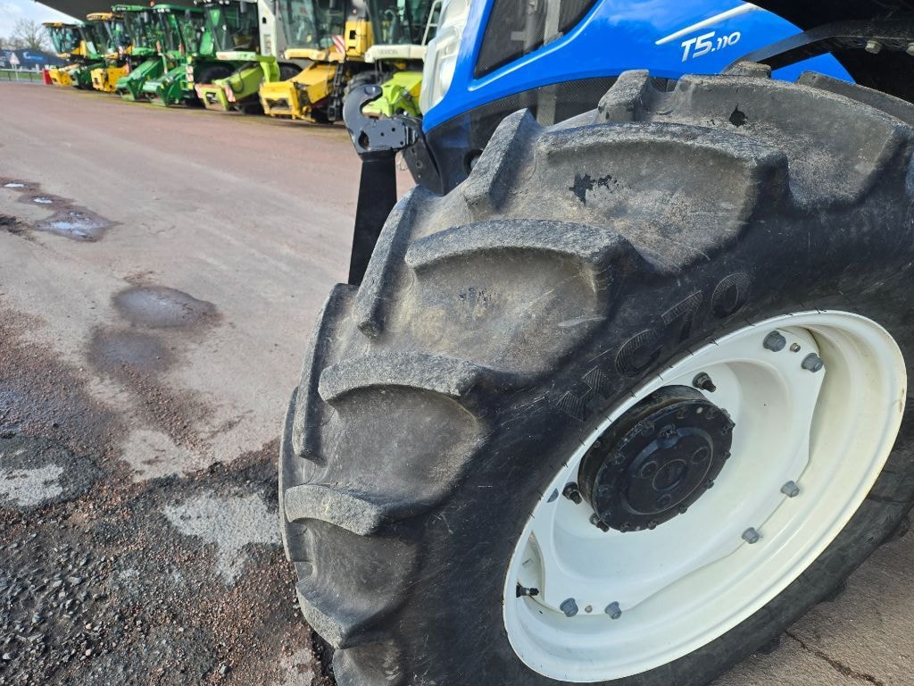 Tracteur NEW HOLLAND T5.110 - photo slide 2