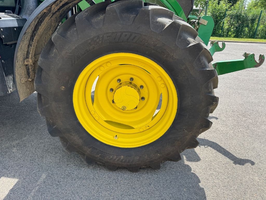 Tracteur JOHN DEERE 6115R - photo slide 12