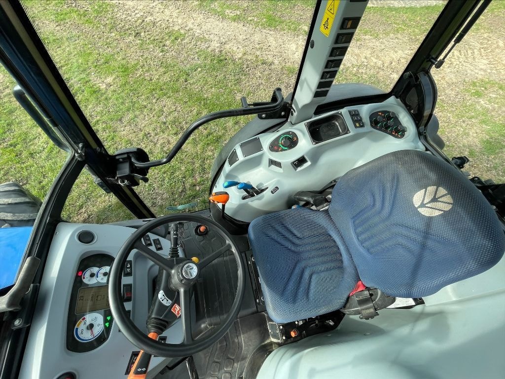 Tracteur NEW HOLLAND T4 100 F  - photo slide 5