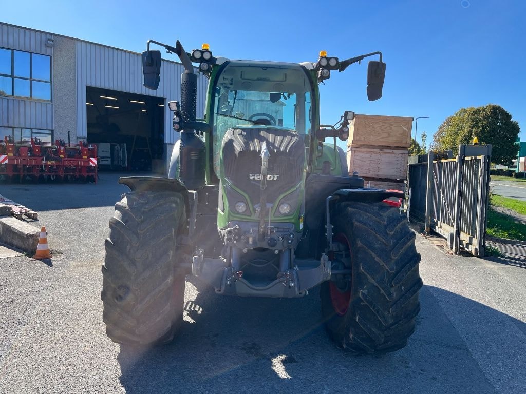 Tracteur FENDT 716 VARIO POWER - photo slide 2