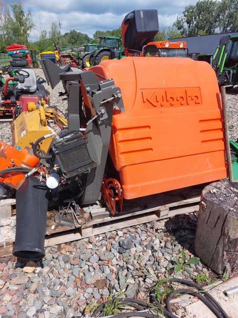 Bac de ramassage KUBOTA F3680 - photo slide 3