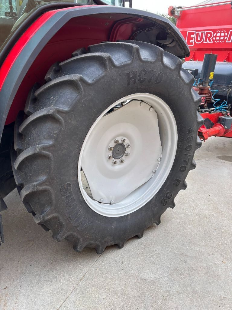 Tracteur MASSEY FERGUSON 5711 ESSENTIAL DYNA-4 - photo slide 7