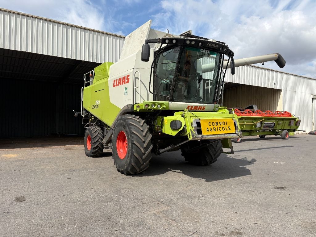 Moissonneuse CLAAS LEXION 760 - photo slide 51