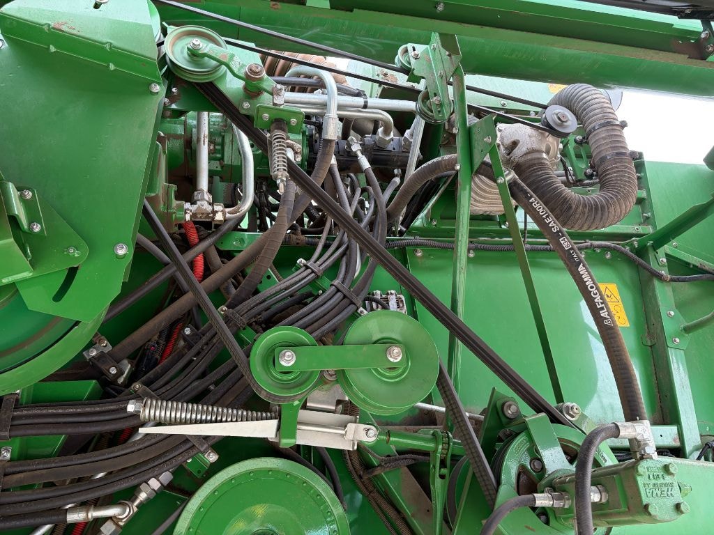 Moissonneuse JOHN DEERE T660 HM - photo slide 14