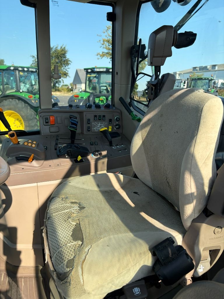 Tracteur JOHN DEERE 6135M - photo slide 12