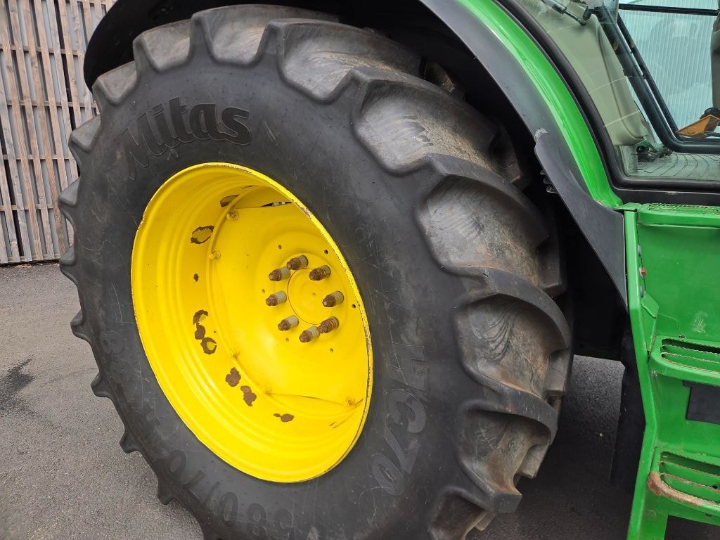 Tracteur chargeur JOHN DEERE 6145R - photo slide 6
