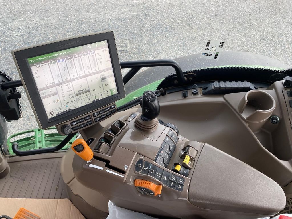 Tracteur JOHN DEERE 6155R - photo slide 11