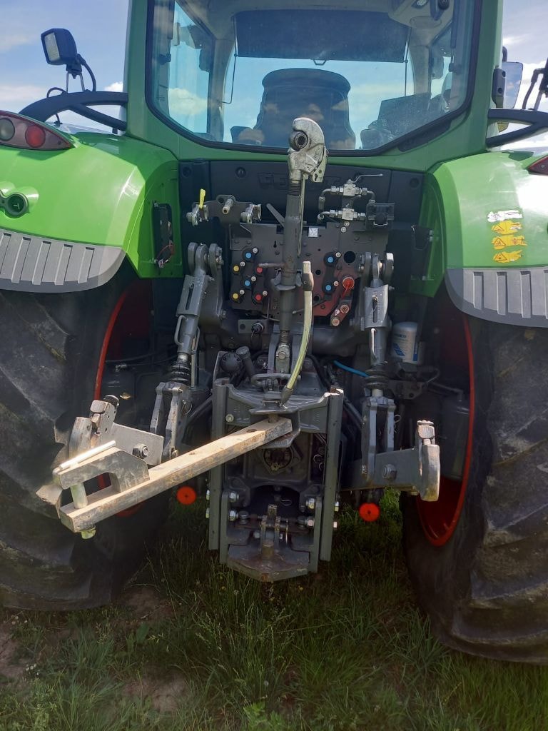 Tracteur FENDT 724 VARIO POWER + - photo slide 29