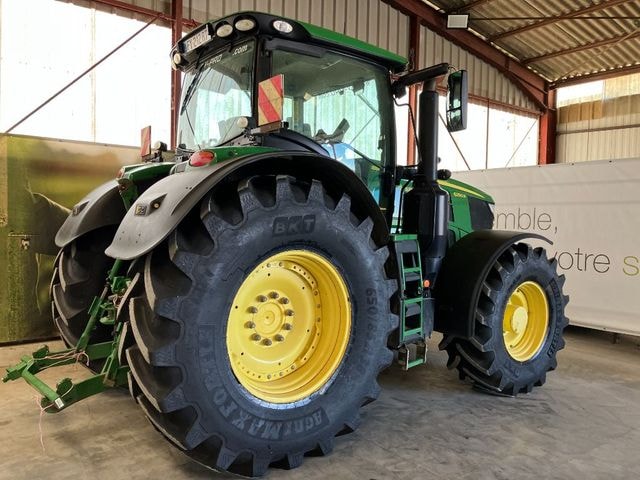 Tracteur JOHN DEERE 6250R - photo slide 7