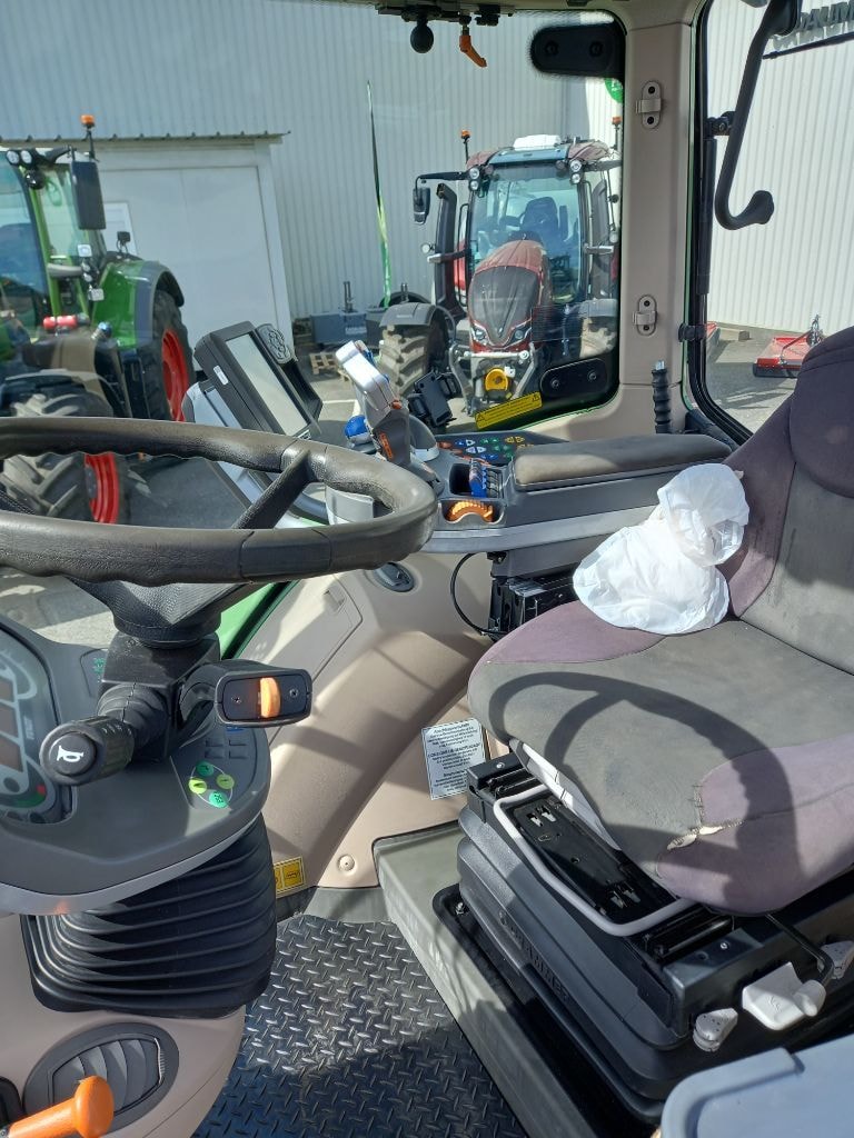 Tracteur FENDT 716 VARIO PROFI - photo slide 17
