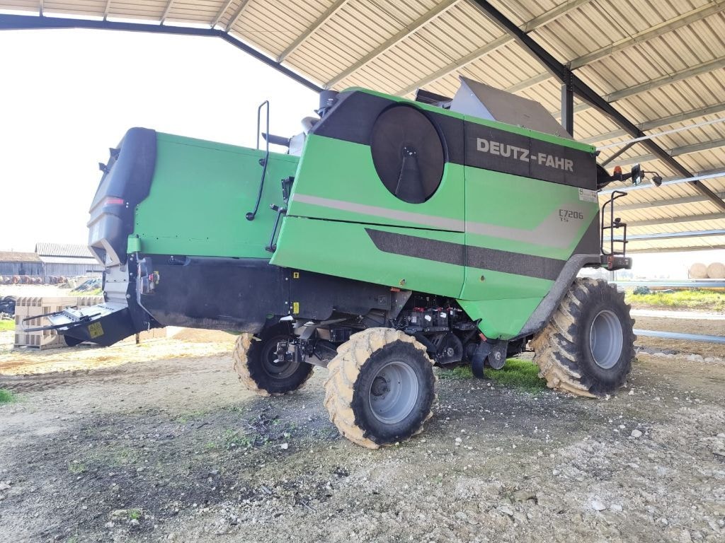 Moissonneuse DEUTZ FAHR C7206 TS - photo slide 4