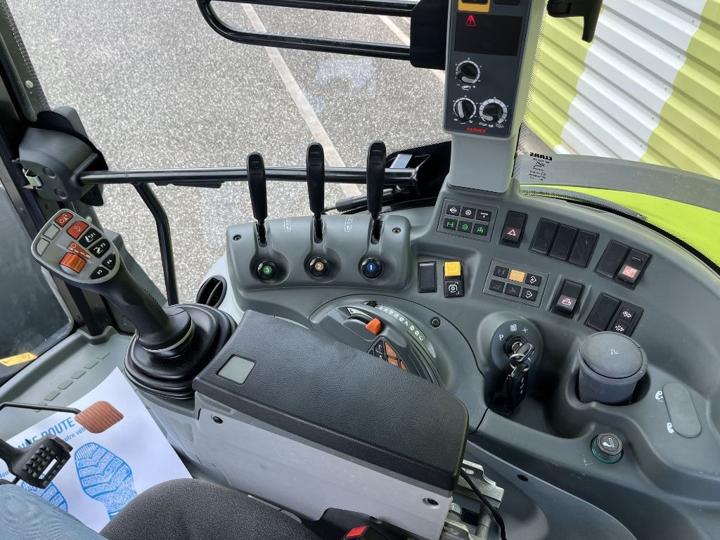 Tracteur CLAAS Arion 430 Panoramic - photo slide 10