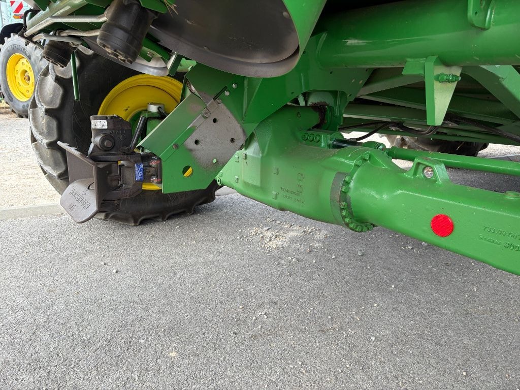 Moissonneuse JOHN DEERE T660 HM - photo slide 7