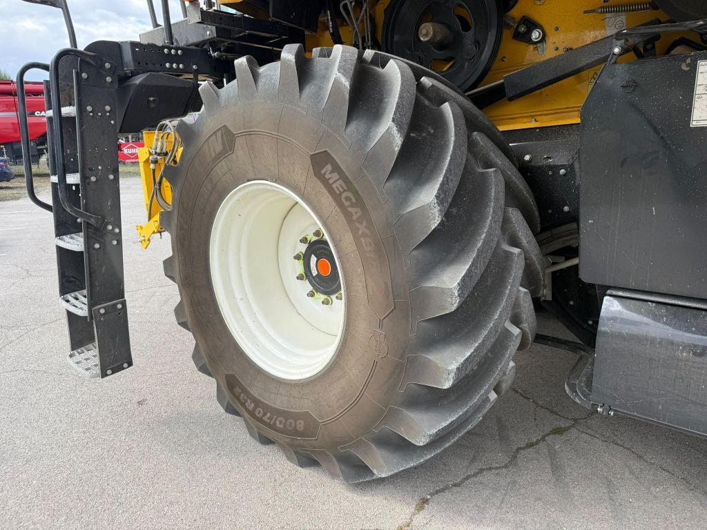 Moissonneuse NEW HOLLAND CX 7.90 - photo slide 31