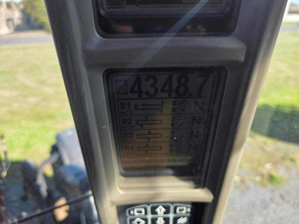 Tracteur chargeur CASE IH PUMA CVX 130 - photo slide 10