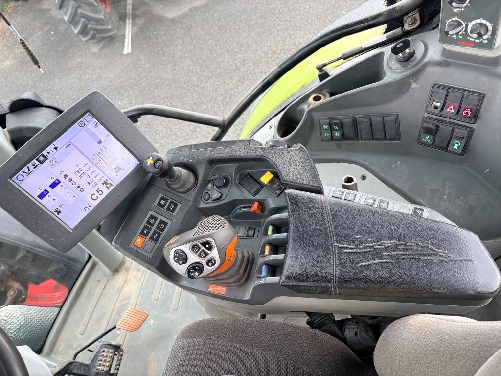 Tracteur CLAAS ARION 520 CEBIS - photo slide 17