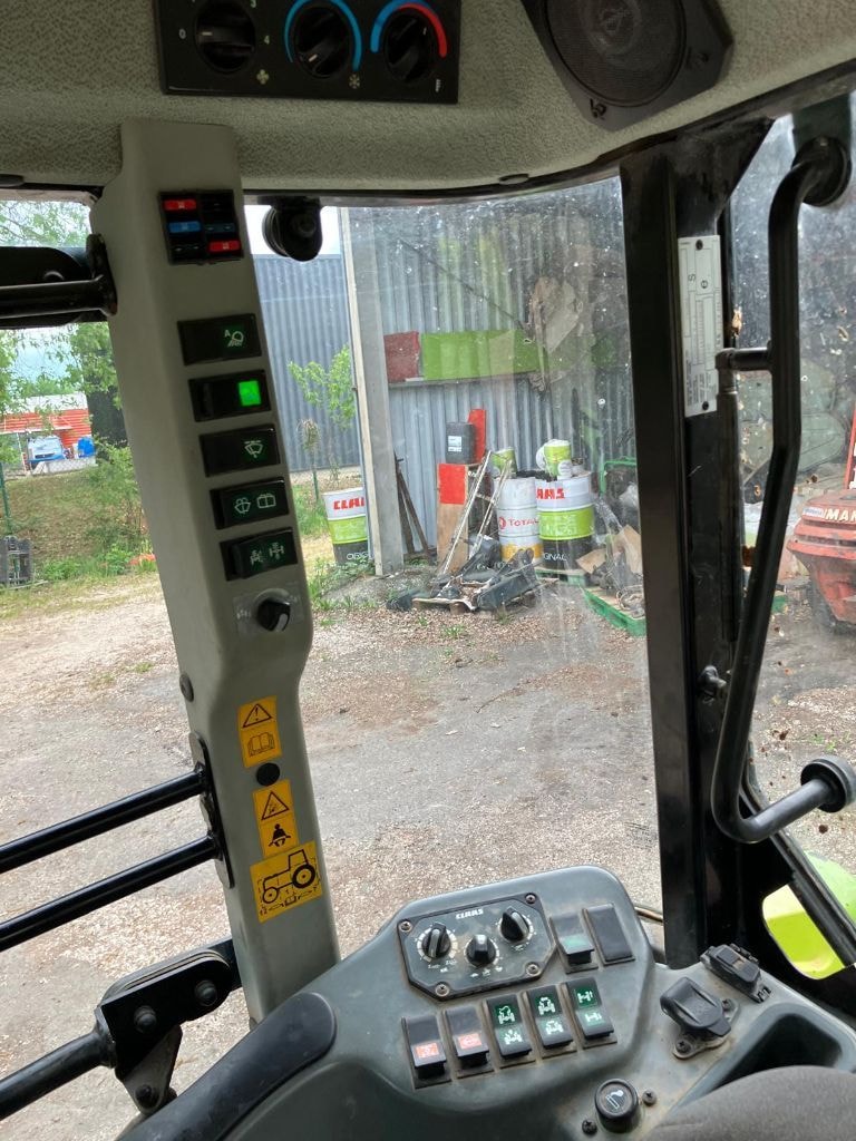 Tracteur CLAAS Nexos 230 vl - photo slide 12