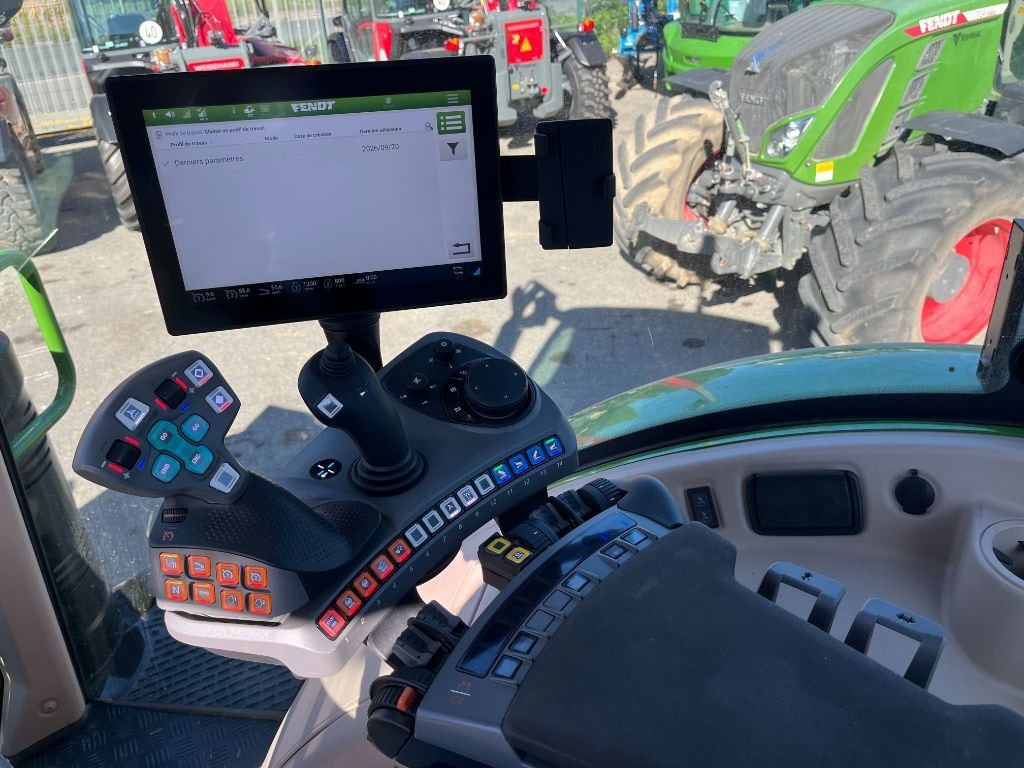 Tracteur FENDT 716 VARIO POWER + - photo slide 10
