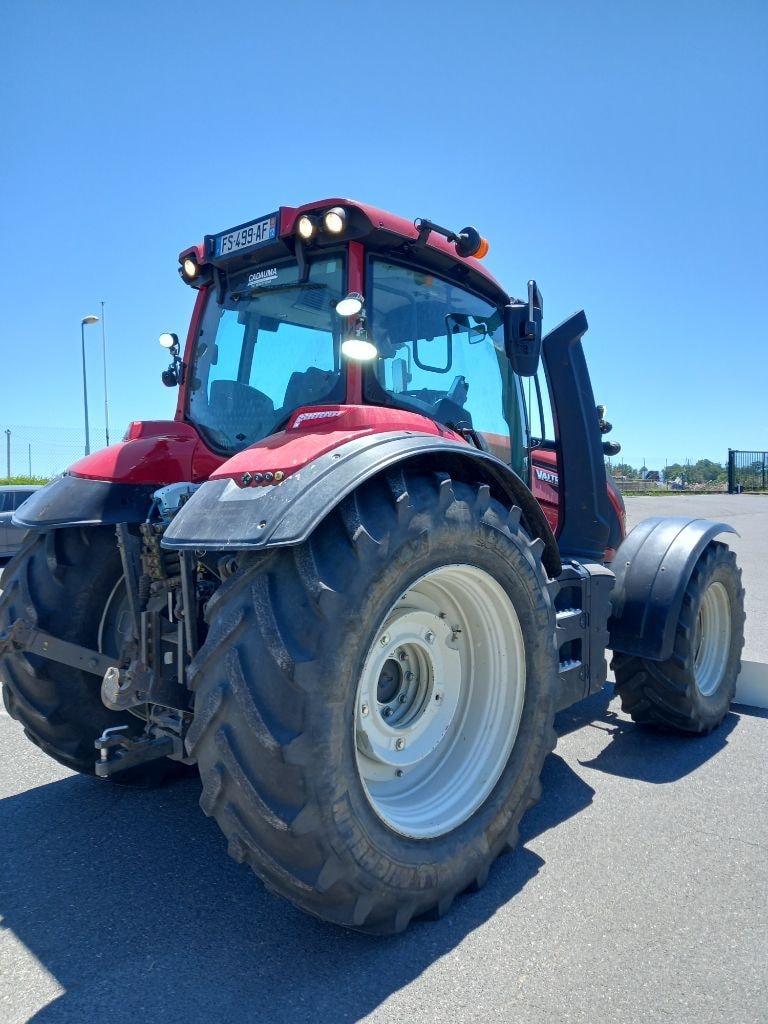 Tracteur VALTRA T 214 DIRECT SMARTTOUCH - photo slide 3