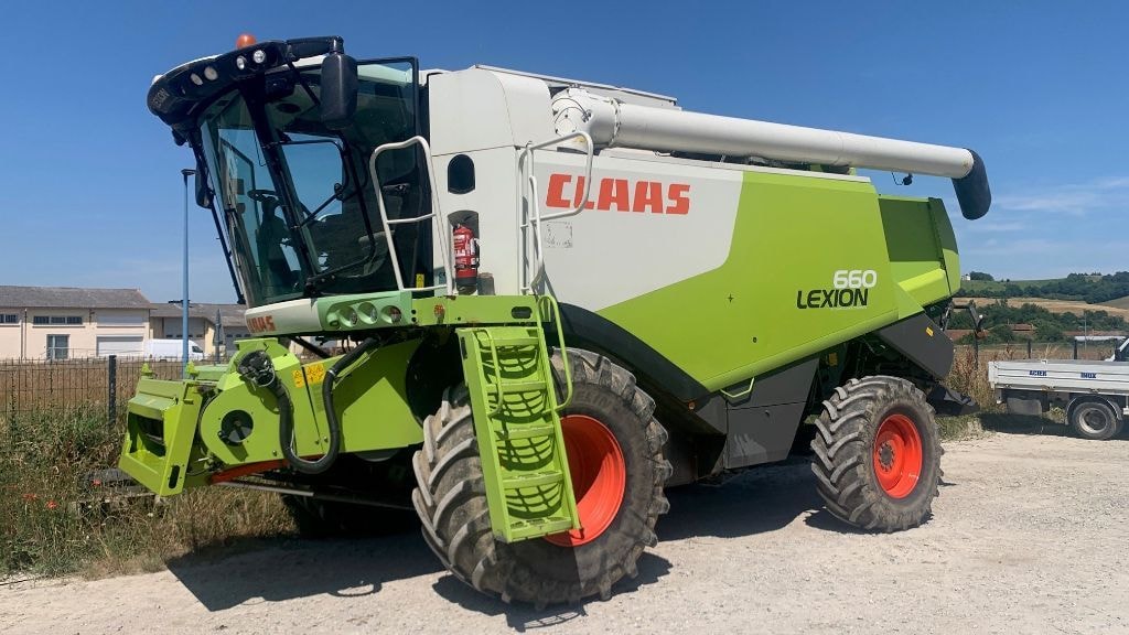Moissonneuse CLAAS LEXION 660 T3 - photo slide 1