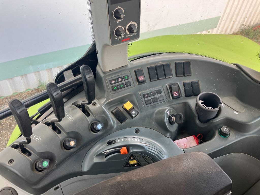 Tracteur CLAAS ARION 430 - photo slide 10