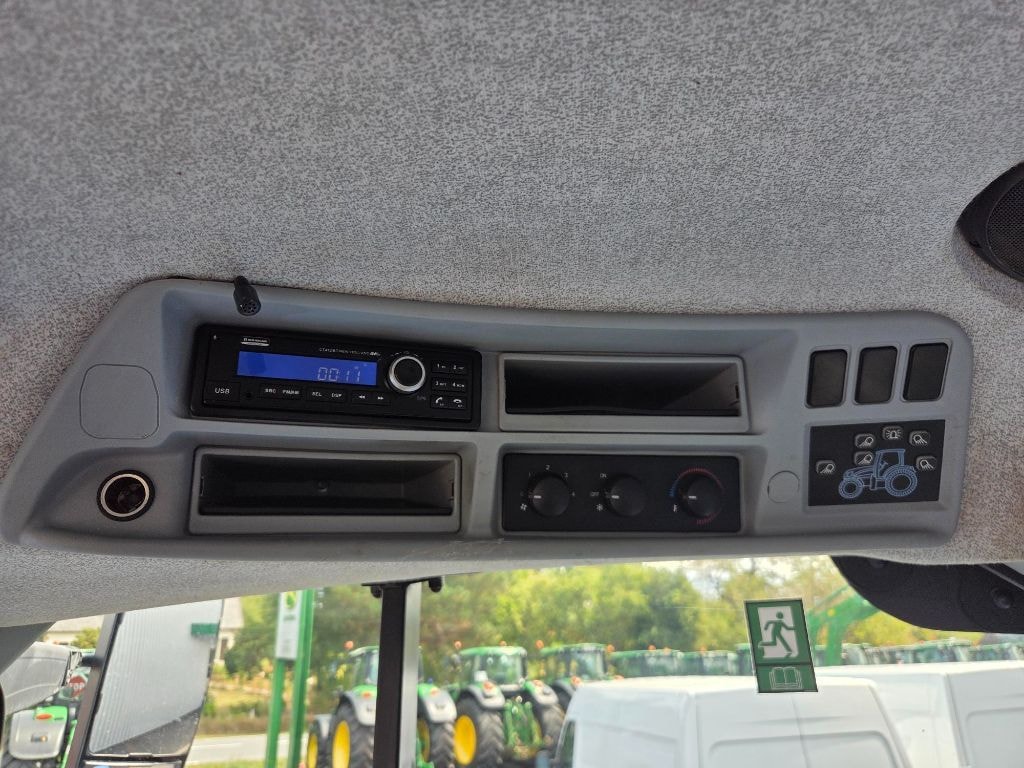 Tracteur NEW HOLLAND T7.195S - photo slide 22