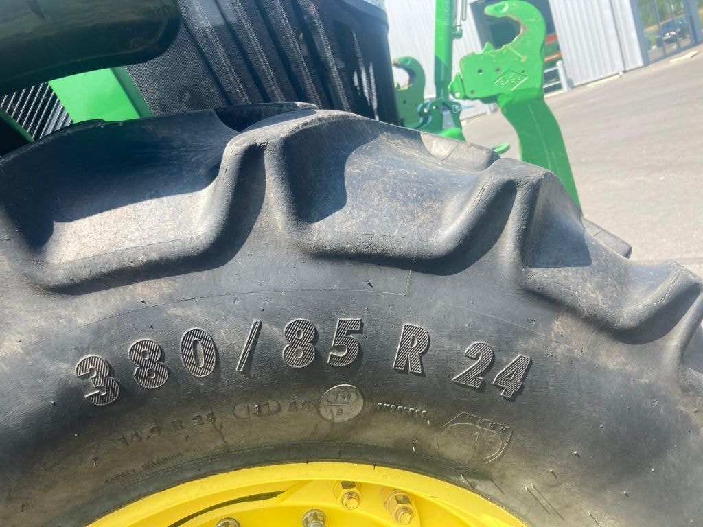 Tracteur JOHN DEERE 6110M - photo slide 13