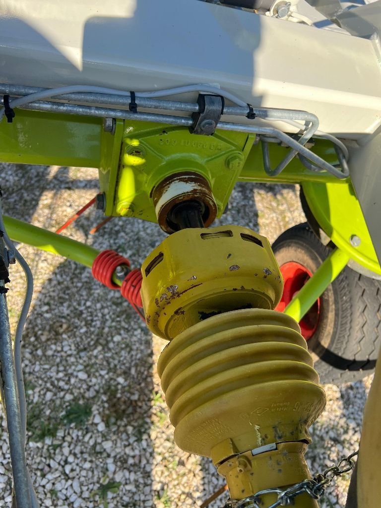 Faneuse CLAAS Volto 1100T - photo slide 11