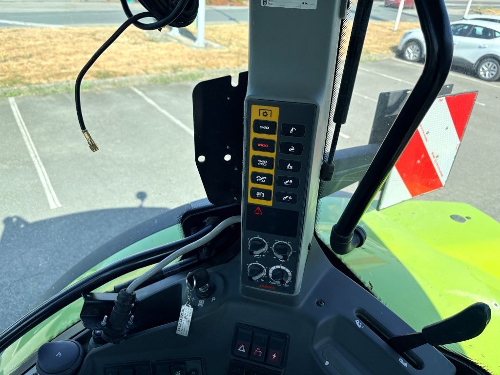 Tracteur CLAAS ARION 550 CMATIC - photo slide 16