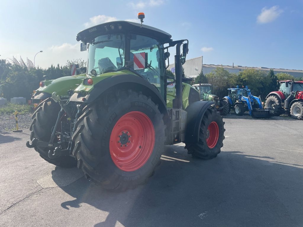 Tracteur CLAAS Axion 800 Cmatic cis + - photo slide 22