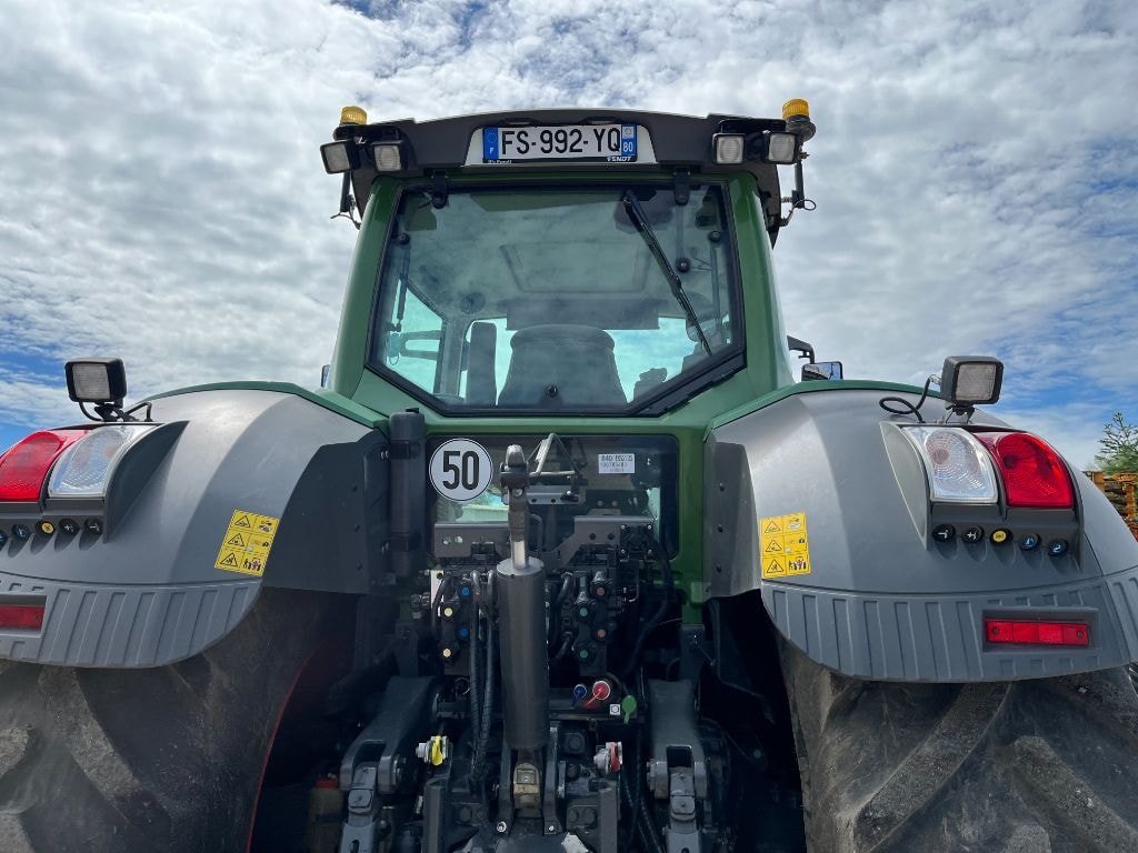 Tracteur FENDT 824 PROFI+ - photo slide 7
