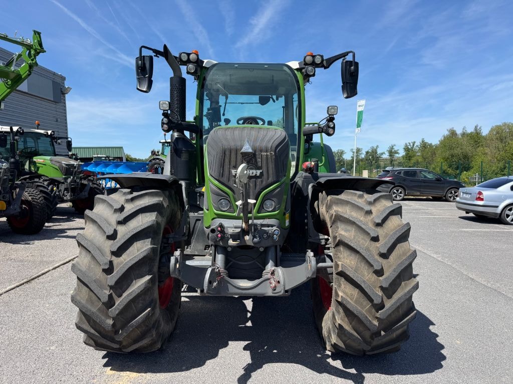 Tracteur FENDT 724 GEN 6 Power + - photo slide 3