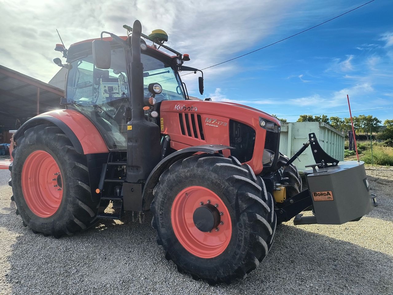 Tracteur KUBOTA M7 173 premium - photo slide 2