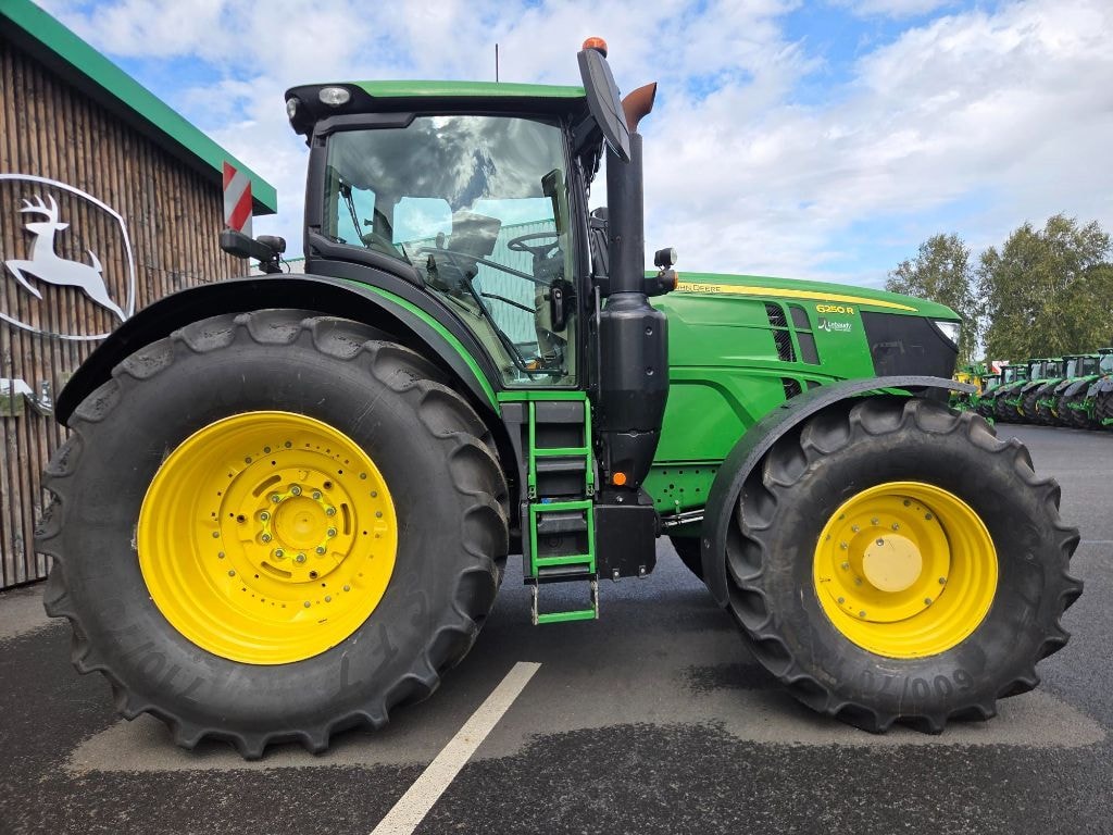 Tracteur JOHN DEERE 6250R - photo slide 9