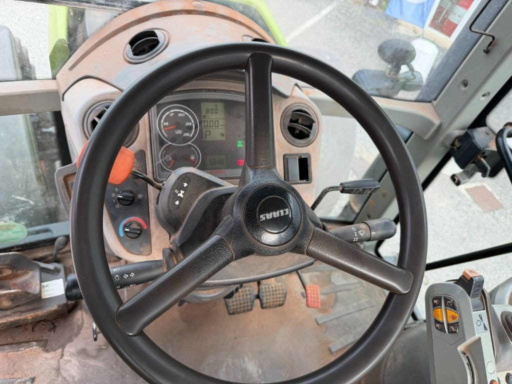 Tracteur CLAAS AXION 810 - photo slide 21