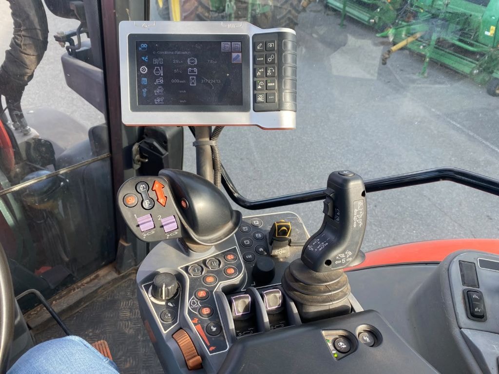 Tracteur chargeur KUBOTA M7153 PREMIUM - photo slide 12